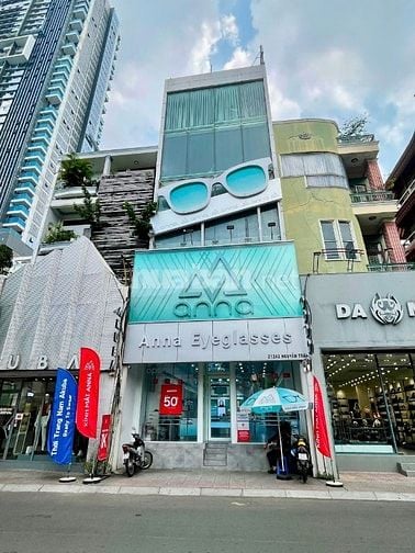 Mặt tiền Nguyễn Trãi, Q.1; 130m2 (6.5x20); 7 Tầng; HĐT 240Tr; 55 Tỷ 