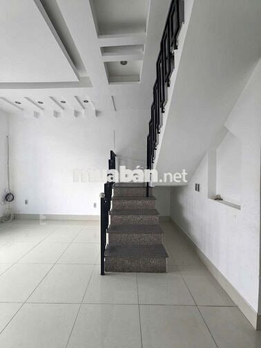 Tìn đâu đc 57m2 thổ cư ngang 5m nhà đẹp vuông vức hẻm 79 lê lợi