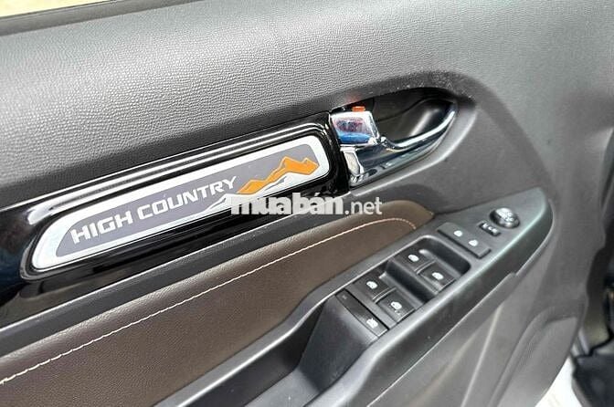 Chevrolet Colorado 2019 2.5L 4x4 AT HighCountry