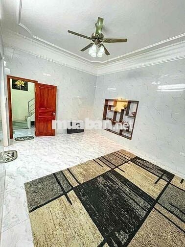 Nhà đẹp 5 tầng ,4 ngủ rộng đang cho thuê kín .Thu nhập 15tr/tháng