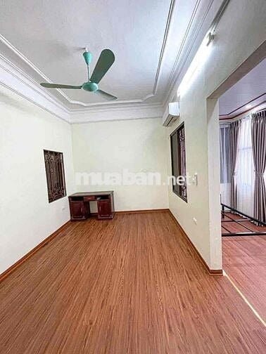 Nhà đẹp 5 tầng ,4 ngủ rộng đang cho thuê kín .Thu nhập 15tr/tháng