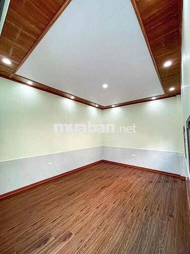 Nhà đẹp 5 tầng ,4 ngủ rộng đang cho thuê kín .Thu nhập 15tr/tháng