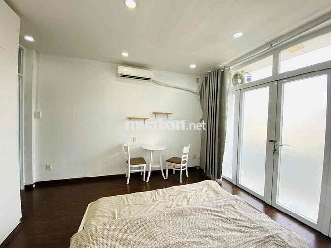 Căn hộ 1Pn tách bếp ban công view thoáng, full nội thất, tiện qua Q1,3