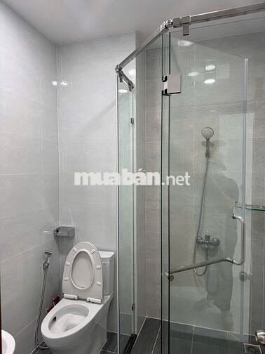 Cho thuê nhà MT đường Cô Giang, P Cô Giang, Q1, 4x20m T+3L +4PN +5wc