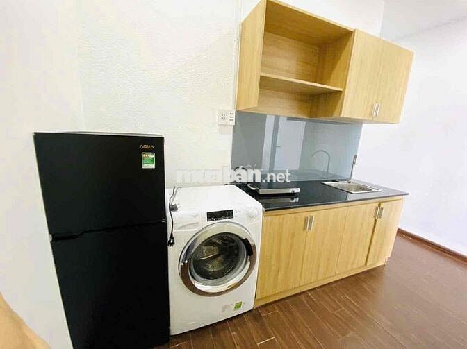 Căn hộ 1Pn tách bếp ban công view thoáng, full nội thất, tiện qua Q1,3