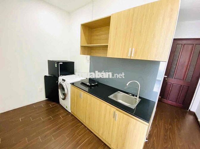 Căn hộ 1Pn tách bếp ban công view thoáng, full nội thất, tiện qua Q1,3