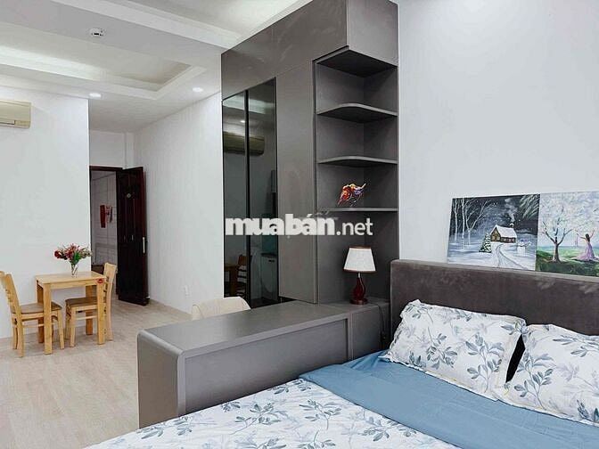 Cho thuê căn hộ mới khai trương ban công cực chill ngay quận 1