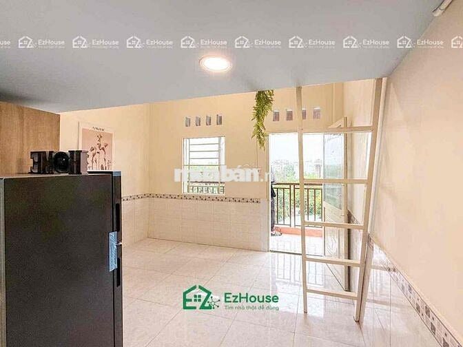 Phòng gác lửng ban công mới cứng 100%
