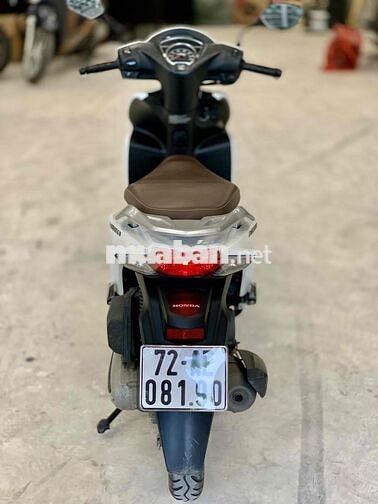 Honda Vision 2024 trắng Smartkey biển 72 chính chủ
