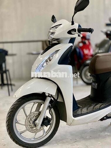 Honda Vision 2024 trắng Smartkey biển 72 chính chủ