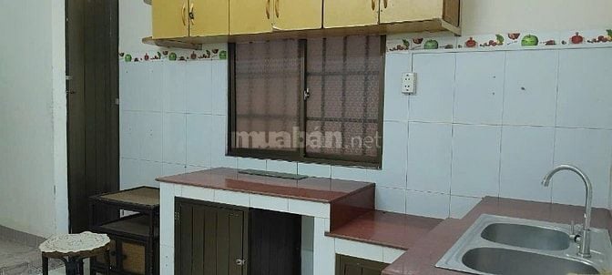 Cho thuê nhà nguyên căn, 3 tầng lầu, 3 phòng ngủ, 4 wc, có hẻm hông