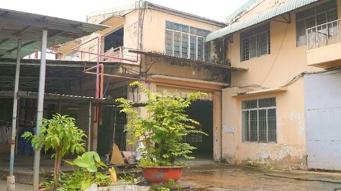 Cho thuê kho xưởng giá rẻ tại Nguyễn Văn Quá, P. Đông Hưng Thuận, Q.12