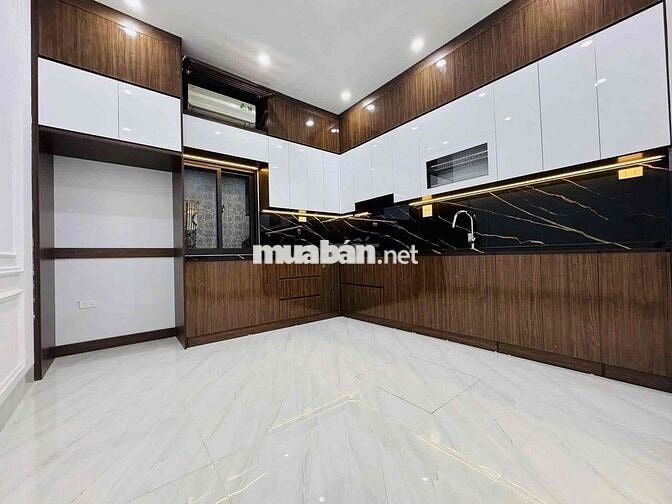 NHÀ XUÂN LA-51M2-6 TẦNG-13,5 TỶ-30M RA PHỐ-10M RA Ô TÔ.