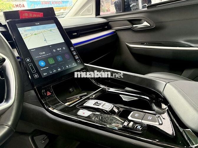 Hyundai Custin 2023 2.0 Cao cấp - 48000 km