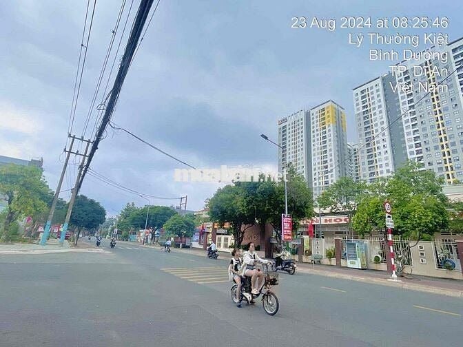 Cho thuê căn hộ Bcons Garden Phạm Hữu Lầu 2pn,2wc có ban công
