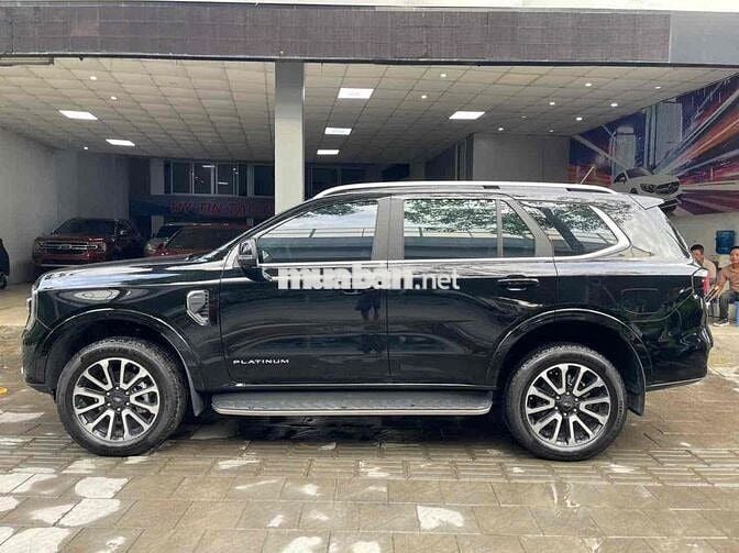 CẦN BÁN FORD EVEREST PLATIUM SX 2025 CÓ VAT CAO