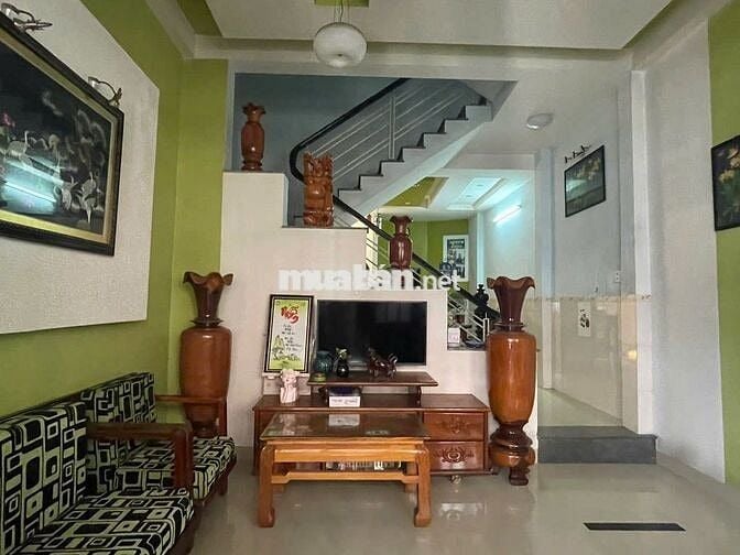 cho thuê nhà nguyên căn ở ngay trung tâm thành phố Nha Trang.