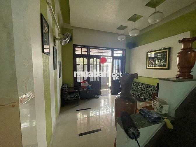 cho thuê nhà nguyên căn ở ngay trung tâm thành phố Nha Trang.