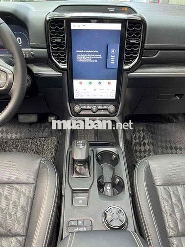CẦN BÁN FORD EVEREST PLATIUM SX 2025 CÓ VAT CAO