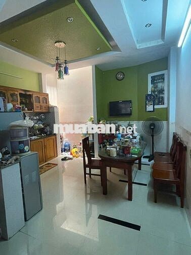 cho thuê nhà nguyên căn ở ngay trung tâm thành phố Nha Trang.