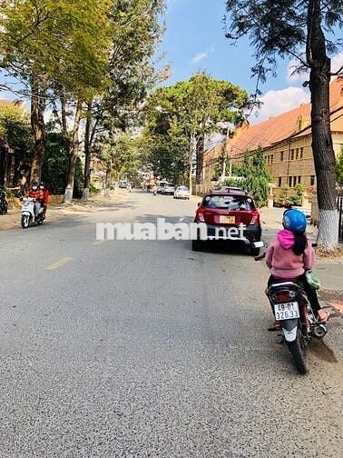 Bán nhà mặt tiền đường Yersin, phường 10, Đà Lạt 154m2 giá rẻ 14,1 tỷ!