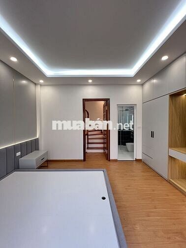 VỊ TRÍ CỰC ĐẸP - 10m ra mặt đường kinh doanh, chợ, bãi ô tô, trường ĐH