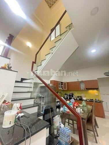 Định cư cần bán nhàPhan Văn Khoẻ Q6 65m2,980 triệu kếTTH châu văn liêm