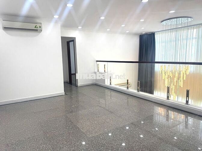 Bán căn hộ Penthouse Giai Việt Hoàng Anh 856 Tạ Quang Bửu, P5, Q8.