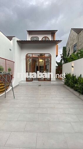 Nhà 1 trệt 1 lầu mới xây full nội thất Phường 8 Vĩnh Long