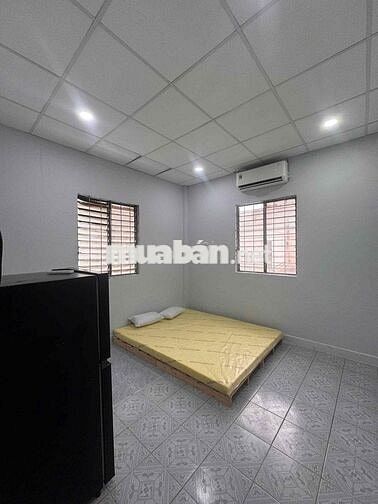 CHO THUÊ CĂN HỘ BAN CÔNG 2PN + 1WC FULL NỘI THẤT NGAY CV LÊ THỊ RIÊNG