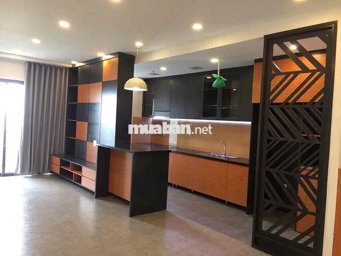 Cho thuê căn góc 3PN 112m2 view CV Gia Định Novaland