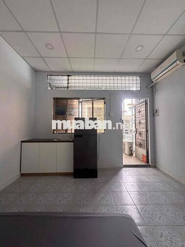 CHO THUÊ CĂN HỘ BAN CÔNG 2PN + 1WC FULL NỘI THẤT NGAY CV LÊ THỊ RIÊNG