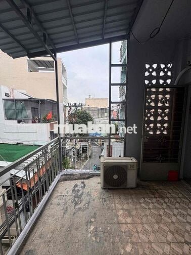 CHO THUÊ CĂN HỘ BAN CÔNG 2PN + 1WC FULL NỘI THẤT NGAY CV LÊ THỊ RIÊNG