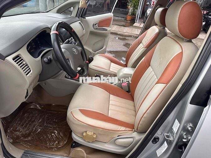 Toyota Innova 2014 E - 82000 km