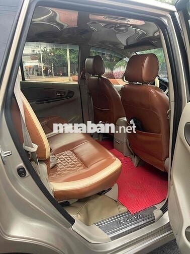 Toyota Innova 2015 - 138000 km