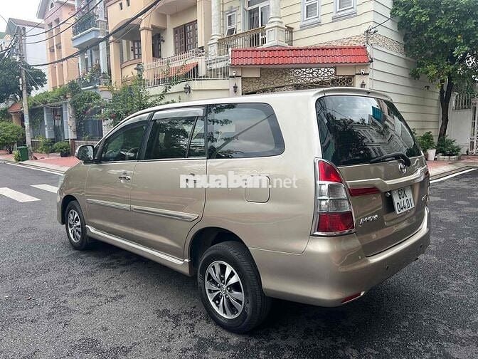 Toyota Innova 2015 - 138000 km