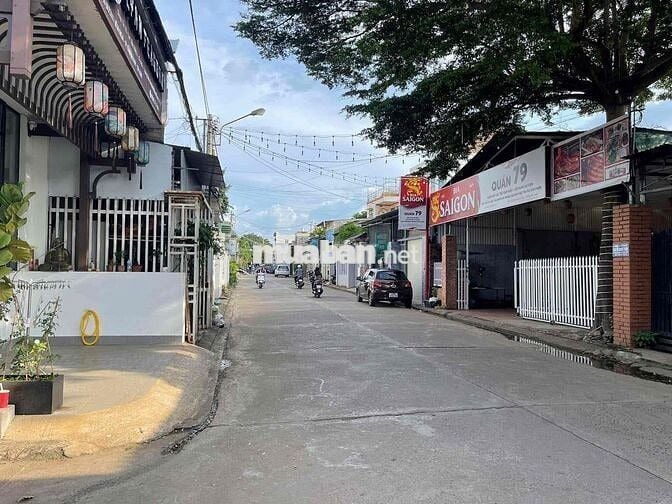 bán nhà 2 mặt tiền số nhà 42 dương vân nga