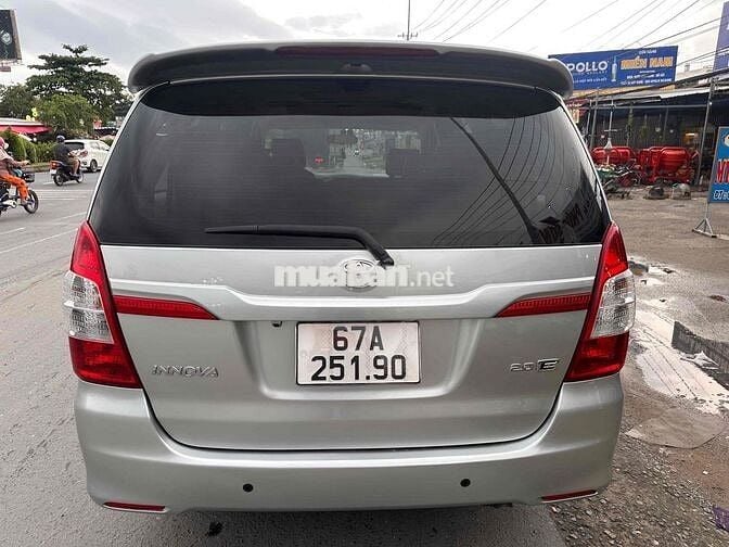 Toyota Innova 2014 E - 82000 km