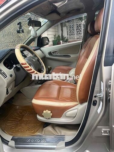 Toyota Innova 2015 - 138000 km
