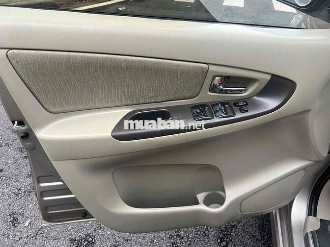Toyota Innova 2015 - 138000 km