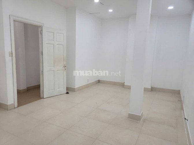 Cho thuê Biệt thự Mặt tiền ~700m2 Khu Phan Xích Long, Quận Phú Nhuận.