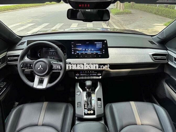 Mitsubishi Xpander 2024 Premium zin 1,6vạn km Mới