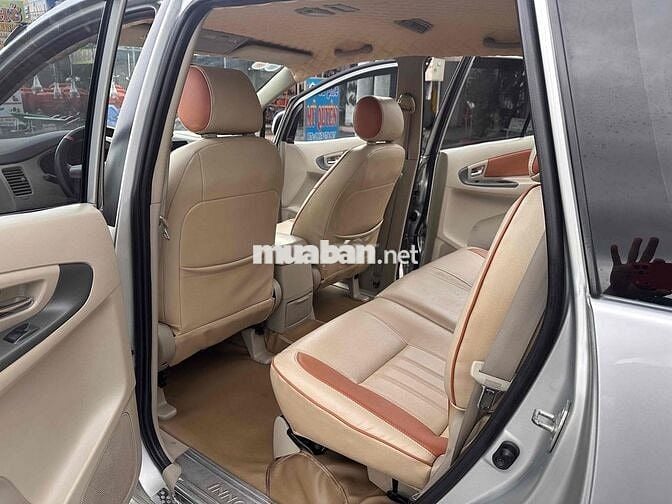Toyota Innova 2014 E - 82000 km