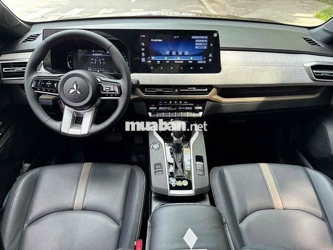 Mitsubishi Xpander 2024 Premium zin 1,6vạn km Mới