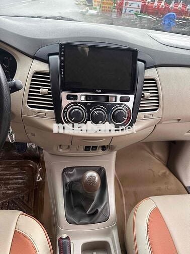 Toyota Innova 2014 E - 82000 km