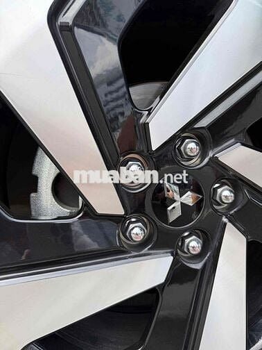 Mitsubishi Xpander 2024 Premium zin 1,6vạn km Mới