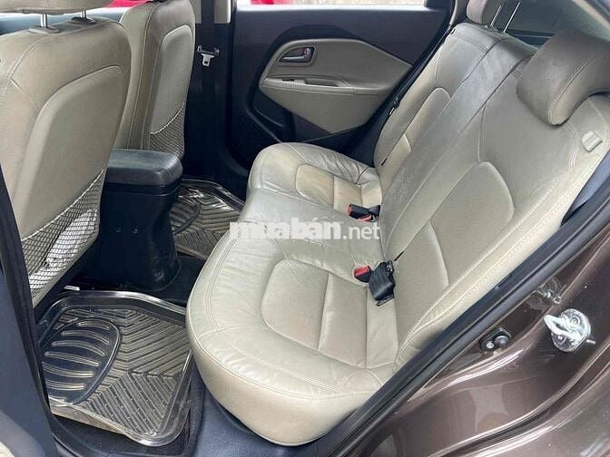 🔴 Kia Rio 2015 1.4 AT Hatchback - 46000 km