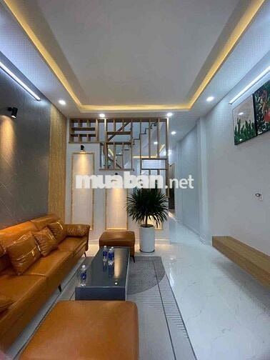 nhà bán vị trí đẹp , ngã tư ga Gò Vấp