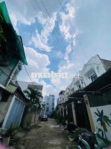 nhà bán vị trí đẹp , ngã tư ga Gò Vấp
