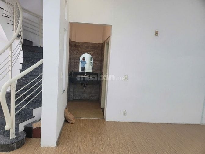 Cho thuê Biệt thự Mặt tiền ~700m2 Khu Phan Xích Long, Quận Phú Nhuận.